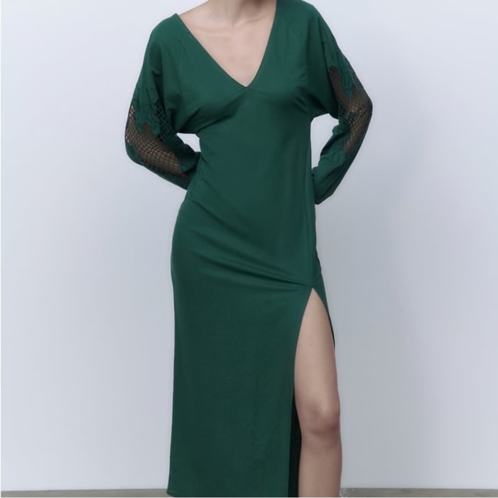 Zara Deep Green V-Neck Maxi Dress with Lace Sleeves and Side Slit